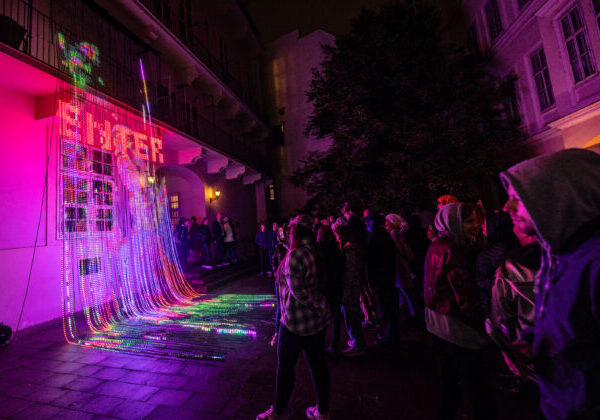 Humenné sa pripojilo k svetovým metropolám: Festival Biela noc dorazil aj do Mesta kultúry