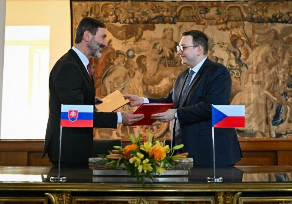 Česko a Slovensko zintenzívňujú spoluprácu: Blanár a Lipavský podpísali plán konzultácií na roky 2025 a 2026 – FOTO