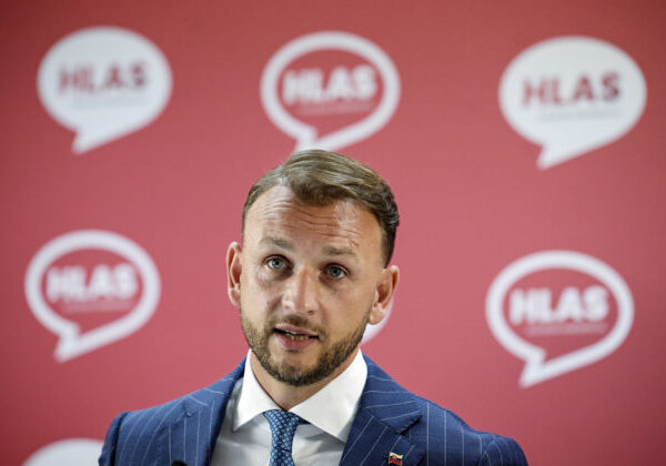 Šutaj Eštok nazval Matoviča predstaviteľom smutnej minulosti Slovenska