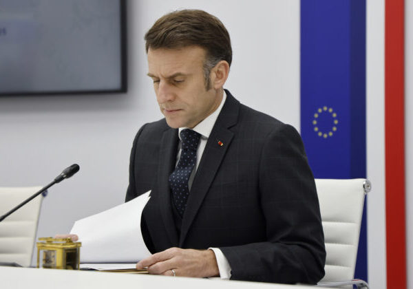 Brusel podľa Macrona plánuje recipročné clá na americkú oceľ a hliník