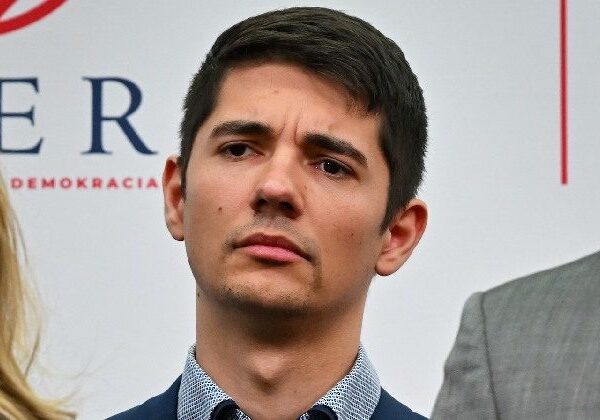 Vyjadrenie Erika Kaliňáka a stretnutie Blahu so šéfom ruskej tajnej služby pôsobí ako klasické kolaborantstvo