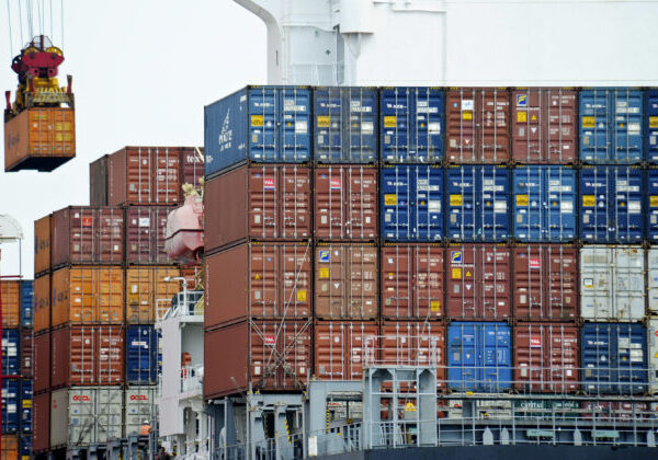 Obchodné vojny a clá ohrozujú Slovensko. Aká by mala byť reakcia Únie na americký protekcionizmus?