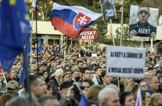 Oni vedia iba búrať, preto sa búrime,…
