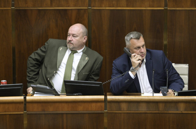 Huliak po hlasovaní v parlamente prirovnal Danka k…