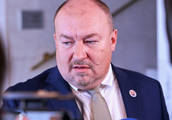 Ministerstvo sa dištancuje od letákov, ktoré obsahujú „pamätný portrét“ Rudolfa Huliaka