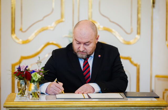 Huliak sa stal členom Rady vlády SR…