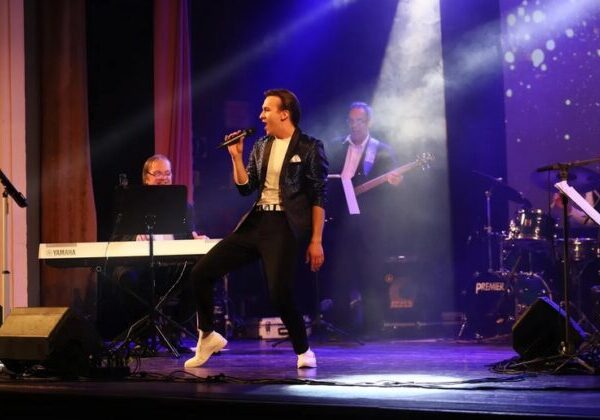 Nezabudnuteľné hity Karla Gotta zaznejú v 12 slovenských mestách, hviezdou podujatí je Nikolas Put