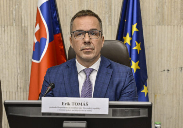 Koalícia už má 76 poslancov, skonštatoval minister práce Tomáš a myslí si, že môže mať aj 79