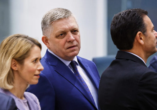 Fico chráni podľa Jurík ruských oligarchov, pred samitom v Bruseli hrozí blokovaním sankcií