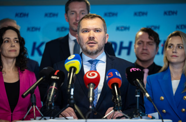 Majerský prosí o stretnutie všetkých lídrov parlamentných strán,…
