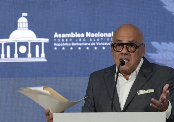 Venezuela sa dohodla s Washingtonom o ďalších deportačných letoch, migrácia podľa Rodrigueza nie je zločin