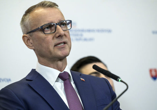 Hlas-SD sa vyrovnáva s politickými zmenami, novým šéfom MIRRI môže byť podľa Rašiho Ferenčák – VIDEO