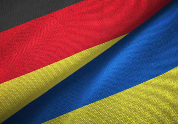 Nemecko pošle Ukrajine zbrane za tri miliardy eur, Kyjev dostane muníciu aj drony