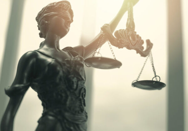 Štát mierne navýšil počet probačných úradníkov, stále ich je však nedostatok