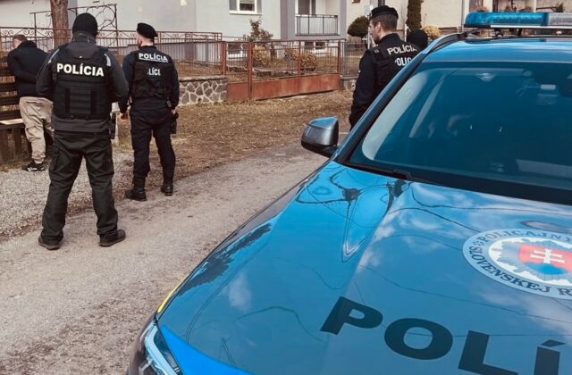 Muž sa vyhrážal žene zabitím, v Sačurove musela…