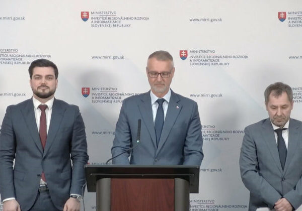 Raši údajne odhalil veľkú kauzu. Verejné obstarávanie v NASES bolo zmanipulované, tvrdí – VIDEO