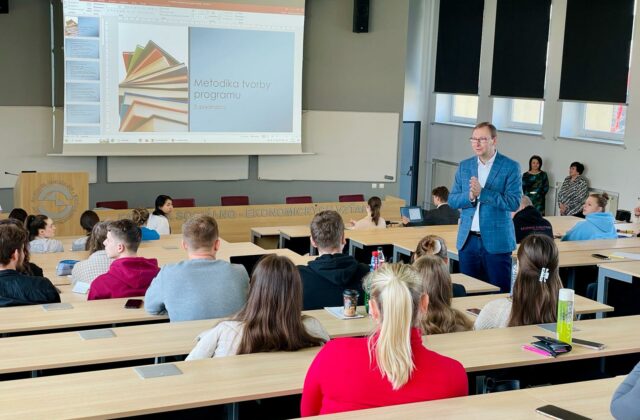 Buduj kariéru vo verejnej správe, študuj manažment verejnej&hellip;