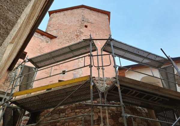 Ani po 13 rokoch nie je obnova Krásnej Hôrky zavŕšená, riešia viaceré stavebné problémy – FOTO