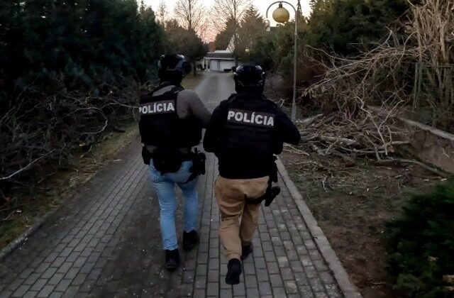 Policajti zasiahli proti podvodom s eurofondmi, pri…