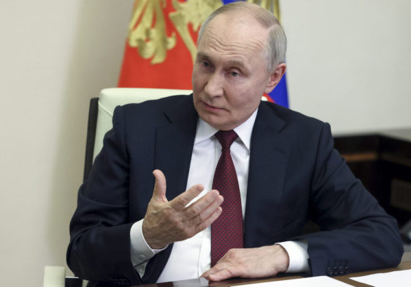 Putinova strana Jednotné Rusko darovala matkám padlých vojakov k MDŽ mlynčeky na mäso