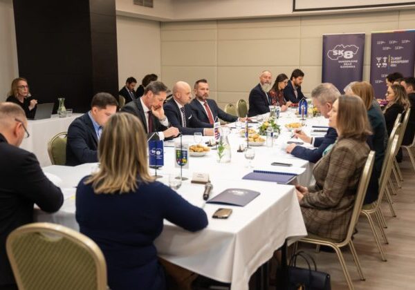 SK8 riešilo aktuálnu finančnú situáciu krajov, obávajú sa nižšieho plnenia daňových príjmov – FOTO