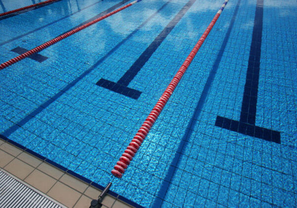 Odborný posudok odhalil havarijný stav pezinskej plavárne, dočasne ju zatvorili – VIDEO