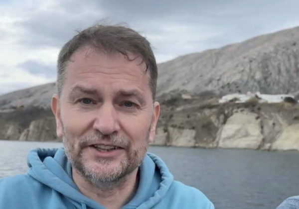 Matovič ukázal Kaliňákovu vilu a žiada odstúpenie ministra. Začal zbierať podpisy – VIDEO