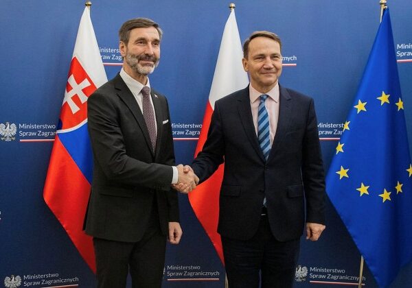 Blanár rokoval so Sikorskim, hlavnou témou bola spoločná bezpečnostná politika Únie – VIDEO, FOTO