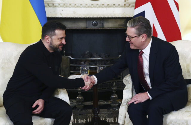Na podporu ukrajinskej armády Británia poskytne Kyjevu úver…