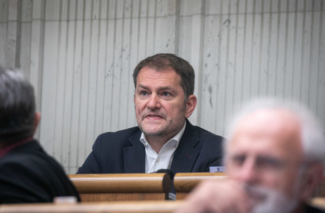 Matovič označil poslancov za „teliatka“, Gašpar podal návrh&hellip;