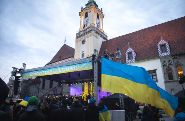Spevácky zbor Lúčnica na Koncerte pre Ukrajinu…