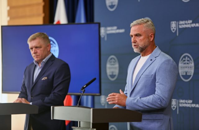 Premiér Fico poskočil v rebríčku dôveryhodnosti, Slováci…