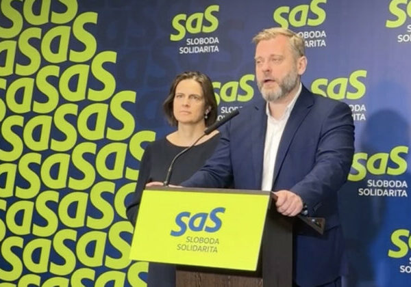 Opozičné strany diskutovali o obrane Slovenska, na kľúčových bodoch sa podľa liberálov zhodli – VIDEO