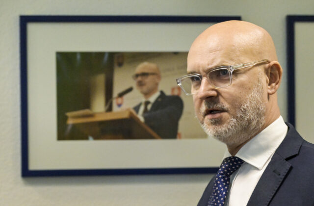 Nominácia Huliaka na ministra športu bude hanbou pre…