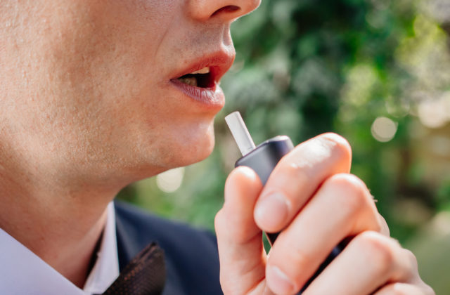 Skoro 40 percent čistých príjmov Philip Morris International bolo vlani za bezdymové výrobky
