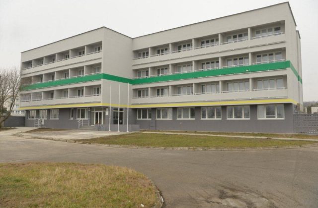 Preťažený systém dostáva pauzu, cudzinecká polícia dočasne otvára&hellip;