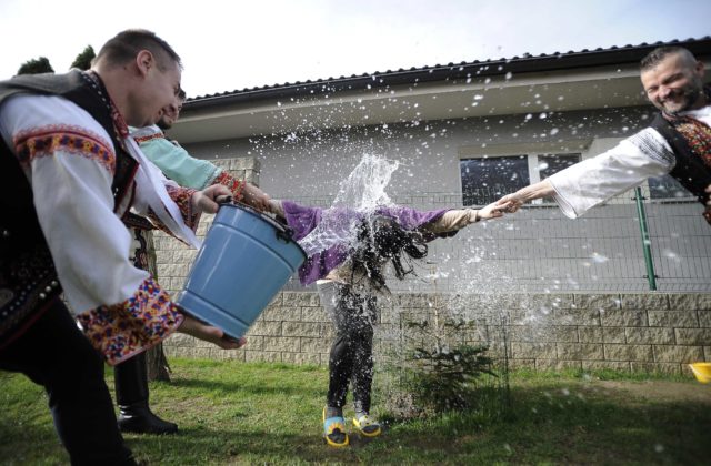 Polievanie vodou z potoka malo dievčatám zabezpečiť nielen&hellip;