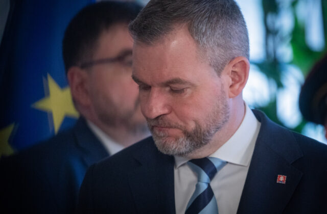 Pellegrini schvaľuje zahraničnú politiku na „všetky štyri svetové&hellip;