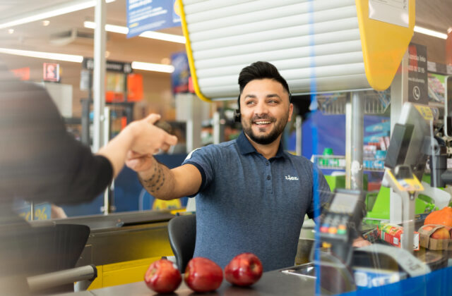 Tisíce ľudí sa tešia z vyšších platov