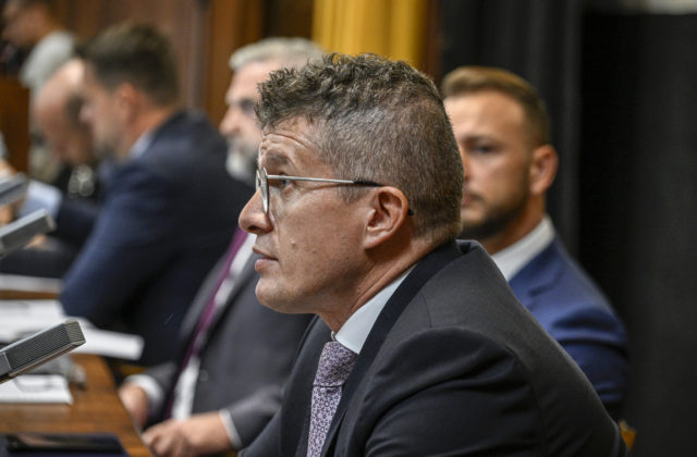 Demokrati nevidia výsledky Zurianovej práce na Úrade inšpekčnej služby, navrhujú verejný odpočet činnosti