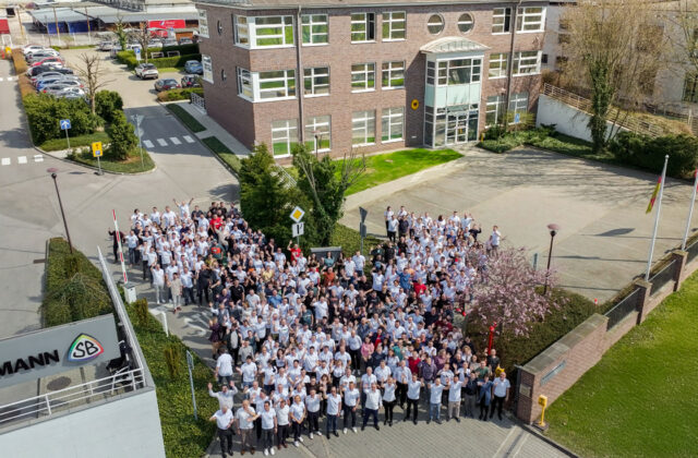 IT centrum Scheidt & Bachmann vstalo z popola&hellip;