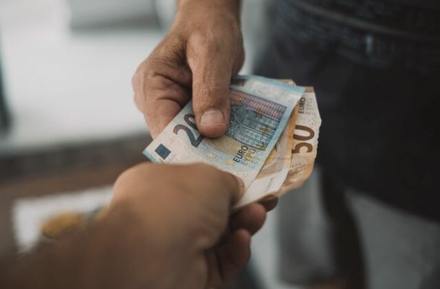 Firmy sú povinné zamestnancom poskytnúť príspevky na športovú činnosť dieťaťa, treba však splniť podmienku