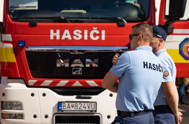 Na Slovensku pôsobí približne 80 000 dobrovoľných hasičov, sú neoddeliteľnou súčasťou samospráv