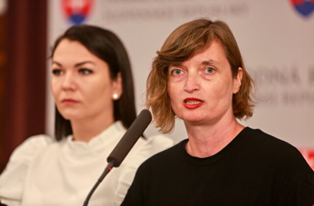Putin pácha na Ukrajine genocídu, poslankyne PS sa o tom presvedčili na vlastné oči – VIDEO