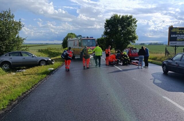 Medzi Blatným a Kaplnou sa zrazili dve autá.&hellip;