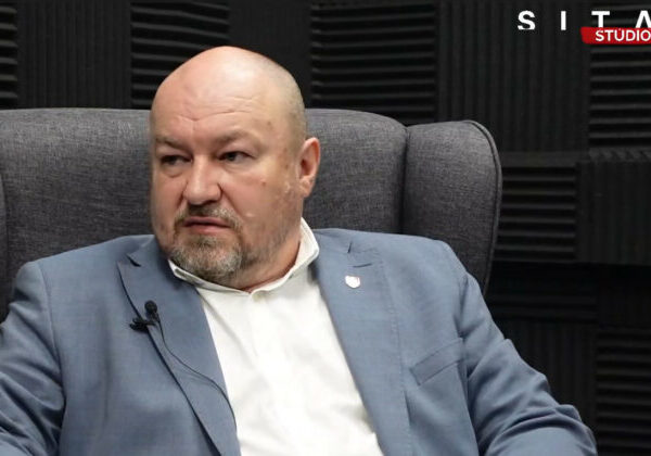 Huliak vymenil za vyše týždeň viac než štyri desiatky ľudí, z ministerstva podľa svojich slov spravil odborný úrad – VIDEO