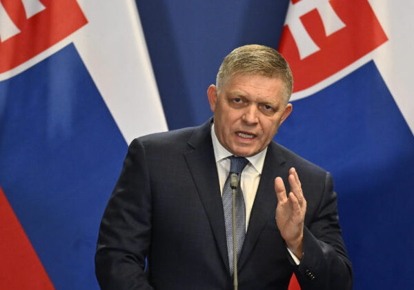 Fico by chcel nedeľné politické diskusie presunúť na pracovné dni, plánuje dohodu s predsedami strán – VIDEO