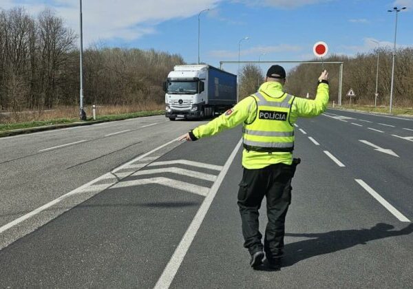 Policajti v Bratislavskom kraji odhalili 22 prípadov preťažených vozidiel, vodičov čakajú sankcie