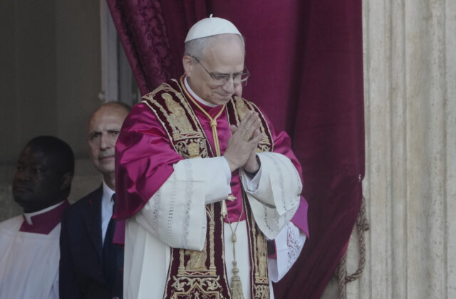 Nový pápež Lev XIV. strávil prvú noc doma,…