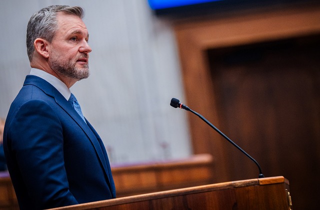 Slovensko sa podľa politológa zatiaľ nemusí za…